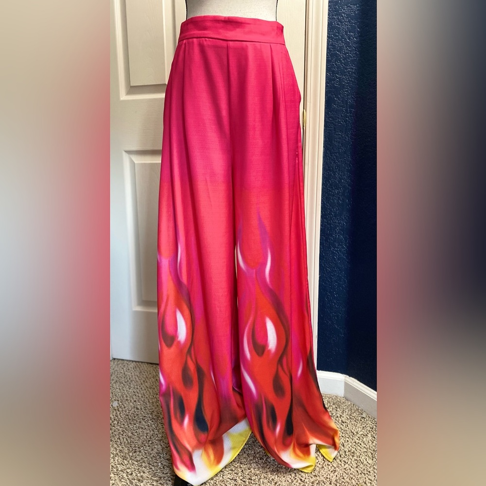 L'ATISTE Vibrant Flame Wide-Leg Pants